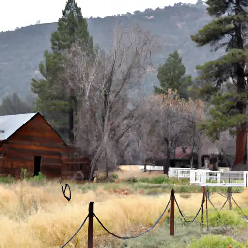 Rural homes in Sierra, California