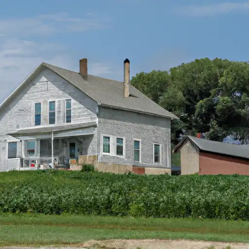 Rural homes in Poweshiek, Iowa
