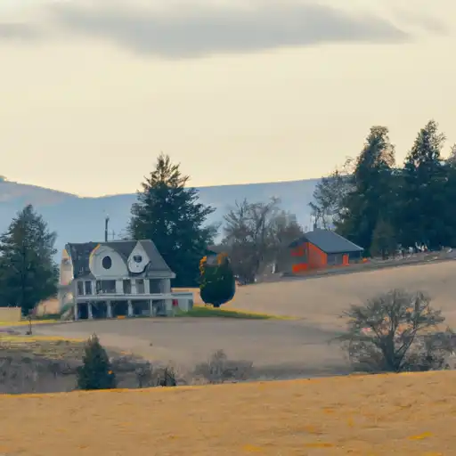 Rural homes in Whitman, Washington